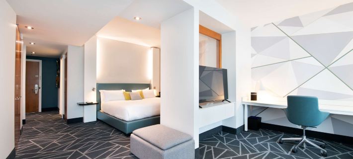 Warwick Le Crystal Montreal Hotels in Montreal