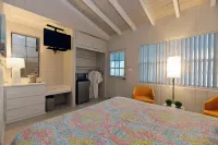 The Islander Inn Hotels near How Sweet It Is Chocolate Factory