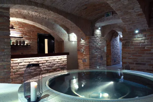 Penzión Wellness & Restaurant Zoborská, free parking - 3-Star