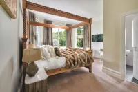 Rosemount Lake District Townhouse with Hot Tub