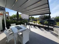 Kastel Novi Elegant and Stylish Apartment with Terrace and Patio Hôtels à : Kastel Stafilic