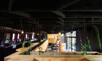 Sherwood Queenstown - bar