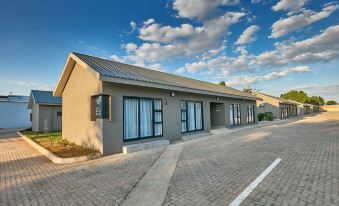 Oasis Motel