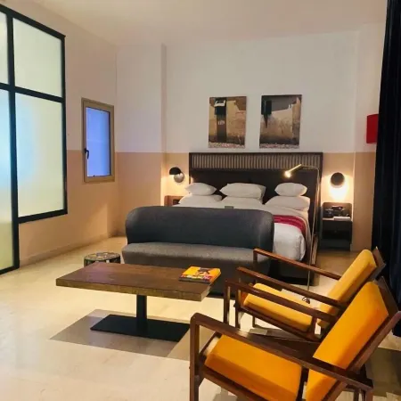 Lepic Villa Hotel