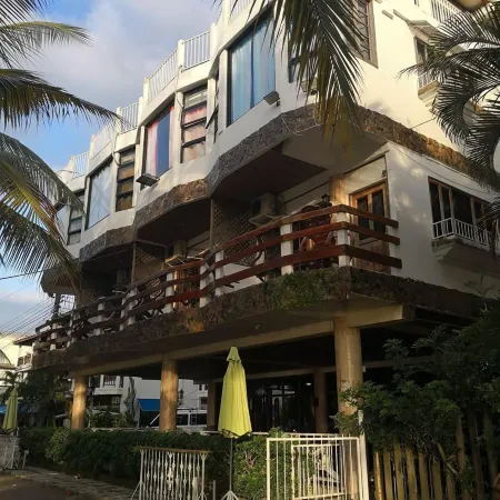 Hotel Sherwood
