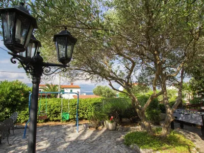 Apartment in Slatine Near the Beach Hotels near Čiovo - Slatine - Central Dalmatia Croatia - Bike Tracks