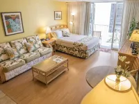 Tropical Studios at Marine Surf Waikiki Free Parking Swimming Pool Waikiki Beach 3Min