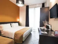 Hotel Panama Majestic Отели рядом с достопримечательностью «Площадь Пьяцца Кавур»