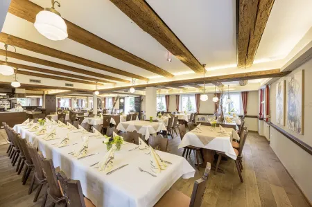 Landgasthof Kreuz Отели рядом с достопримечательностью «Райхенау»