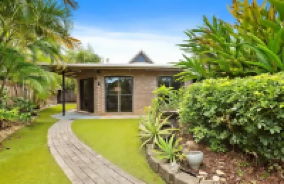 Green Cottage Trinity Beach I Pet Friendly I BBQ