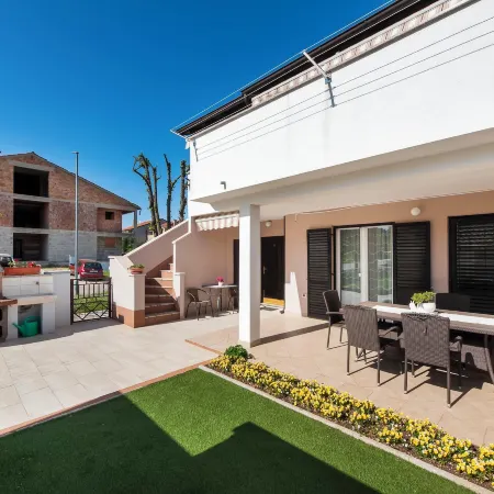 Apartments Pataj
