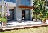 Seacret Apartments Hotels in Tolofon