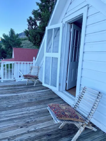 Tioga Lodge at Mono Lake Area Publik Photos