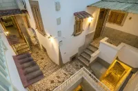 Dimora Corte Antica Hotels in Scorrano