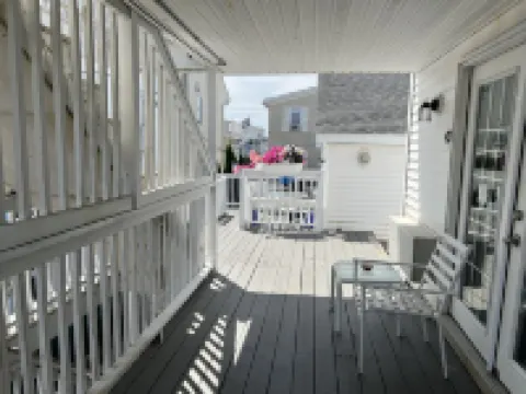 Ships Inn Hotels in Hampton