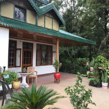 Cozy Solan Apartment with Stunning Views
