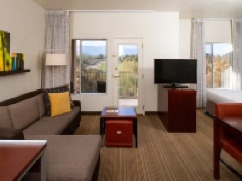 เรสซิเดนซ์อินน์ บายแมริออท ปาล์มเดสเซิร์ต โรงแรมในปาล์มดีเซิร์ท