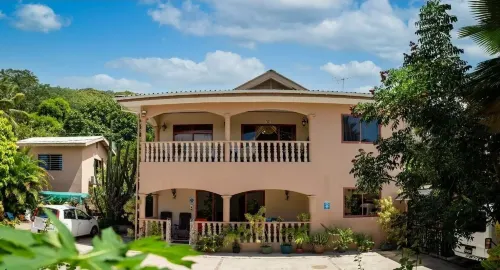 Chez Benoit Self Catering Hotels in Au Cap