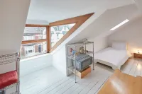Host & Stay - Emerald Residence