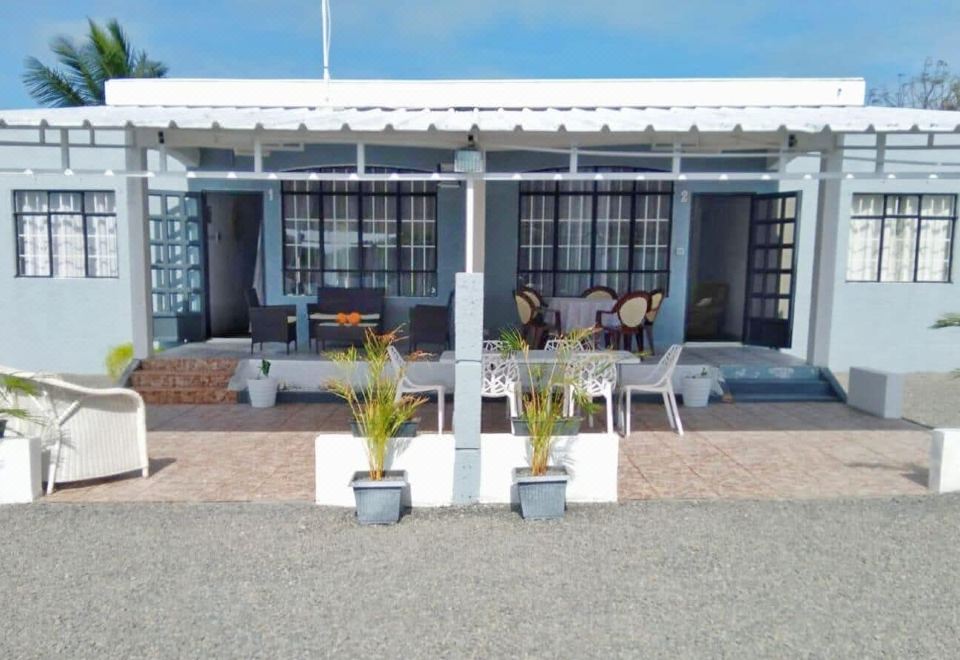 Hotel Villa Bella is 5 Mins from the Beach with Amazing Garden Overlooking the Pool, Exterior, Hotel Exterior