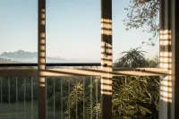 Sugarbird Manor - Mountain view
