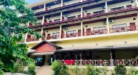 Vang Vieng Golden Lotus Hotel Отели в г. 