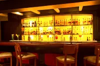 Ellaa Hotel Gachibowli - ที่มีบาร์