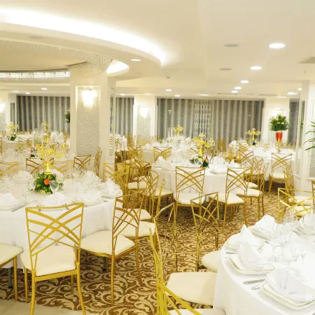 United Hotel International