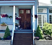 Spacious! Walk to Downtown Shops and Restaurants.