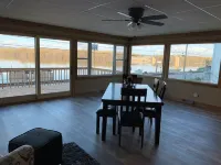 Charming House with Amazing Views! Next to Marina and Tiki Bar Hotels in Allamakee County