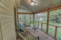 The Dogwood Cottage on Lake Guntersville