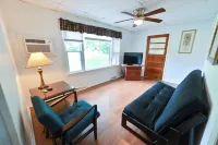 Lake Geneva Cottage in Williams Bay