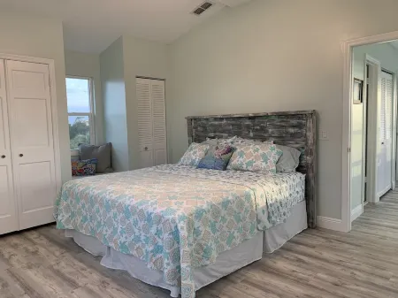 Direct Gulf Access Home w/ Floating Dock and Pool Отели в г. Эрнандо-Бич