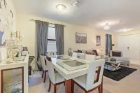 Sunset Villa - stunning 4BR home great for groups