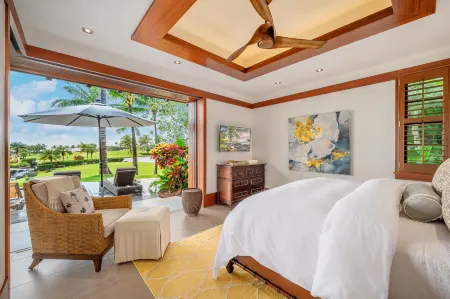 Private Plunge Pool and Access to Exclusive Amenities - Elegant Oasis