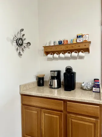 Charming Home with Spacious Yard and Modern Amenities - Cozy Retreat