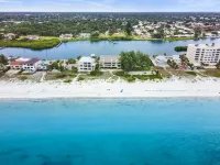 Gulf Front Views and Community Sun Deck - Spacious Beachside Retreat