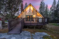 Cozy Retreat - Hot tub, Firepit, A-Frame Cabin