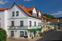 Pension Zur Neuenburg Hotels in Naumburg