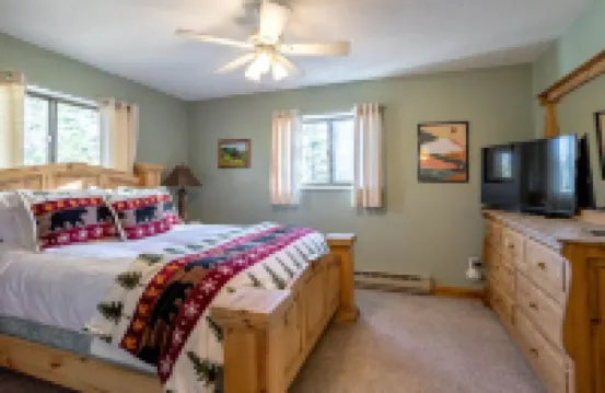 Mountain Views from WP Top Floor Getaway