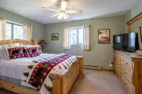 Mountain Views from WP Top Floor Getaway