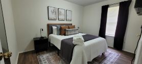 3BR Near Airport | Fast WiFi | Pet Friendly