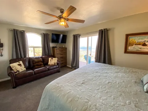 Lake View Condo 942# 4 (Free Wi-Fi) Hotels in Garden City