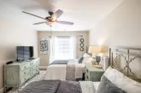 Heated Pool and Beautiful Golf Course Access - Exquisite Oasis Retreat