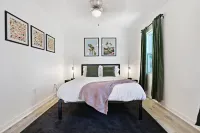 Spacious Backyard and Modern Kitchen - Elegant Family Retreat Hotels in Poway