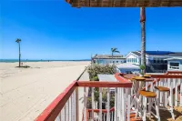 Stunning Ocean Views and Spacious Patio - Breathtaking Coastal Oasis Hotels in Seal Beach