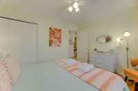 Full Kitchen and Convenient Location - Stylish Cozy Haven