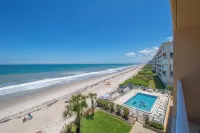 Stunning Oceanfront 2BR/2BA Condo with Breathtaking Views and Beach Access!