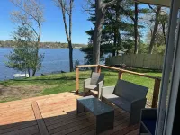 Buffalo Lake Retreat - charming lakefront 3 bedroom house-great fishing and fun Hotels in Marquette County