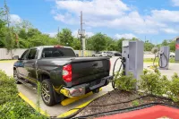 Wingate by Wyndham Humble/Houston InterContinental Airport - parking
